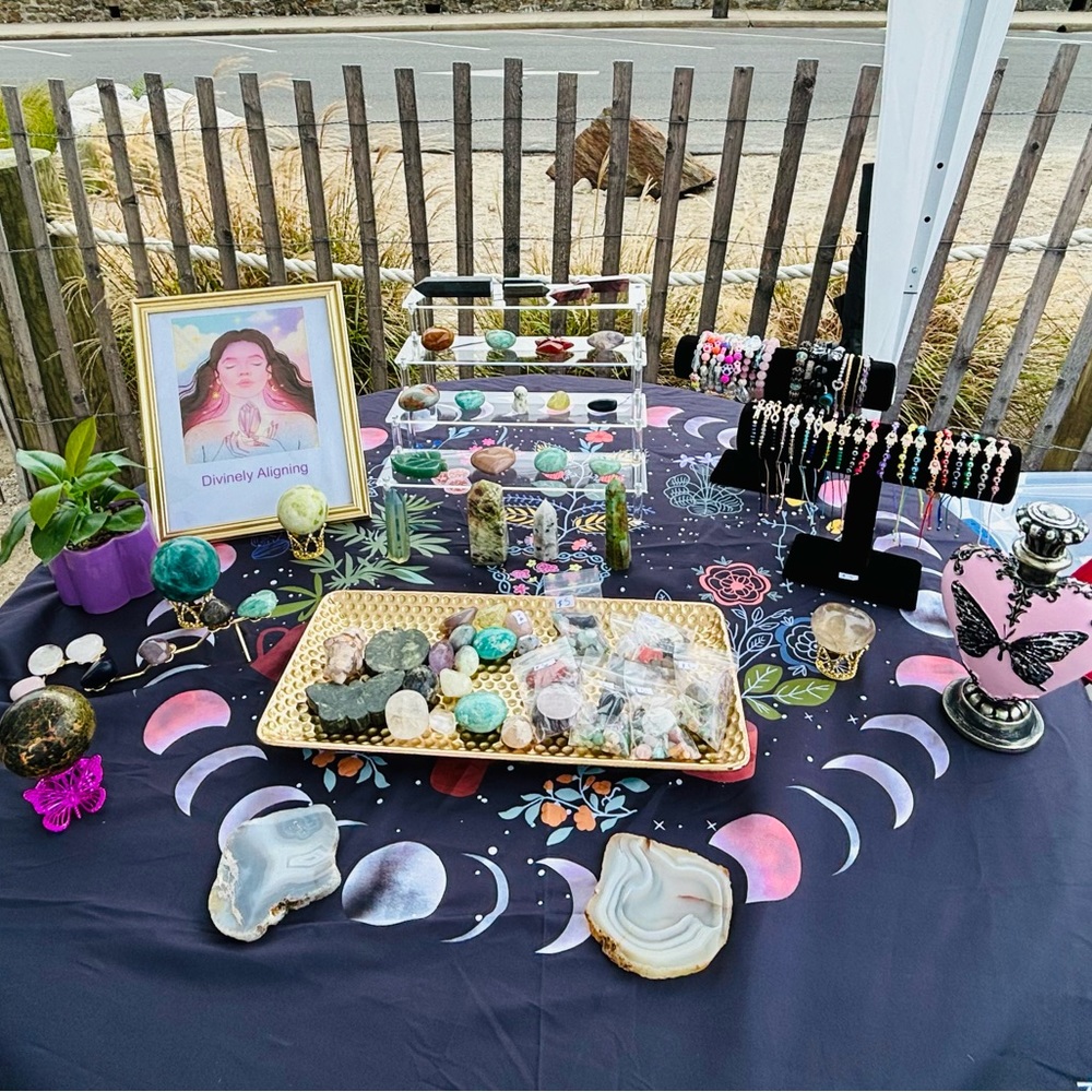 Divinely Aligning- Glam’s Jewlery, Accessories & Crystals Live Show🩷✨🥰 - Picture 6 of 6